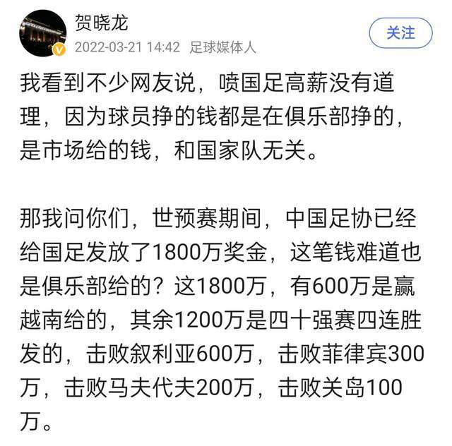 她不愿与父亲交流，不愿再开口唱歌，甚至对一直守护自己的阿忍也渐行渐远